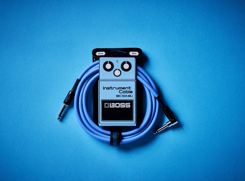 BOSS BIC-10A-BU | Cabo para Instrumento P10 x P10 em L de 3 Metros na Cor Azul