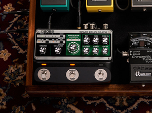 BOSS RE-202 | Pedal de Delay e Reverb Space Echo