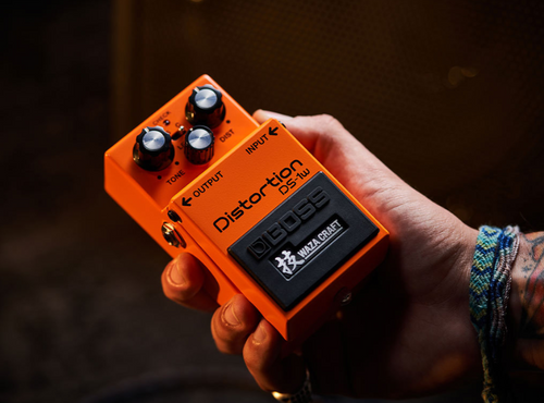 BOSS DS-1W | Pedal de Distorção Waza Craft