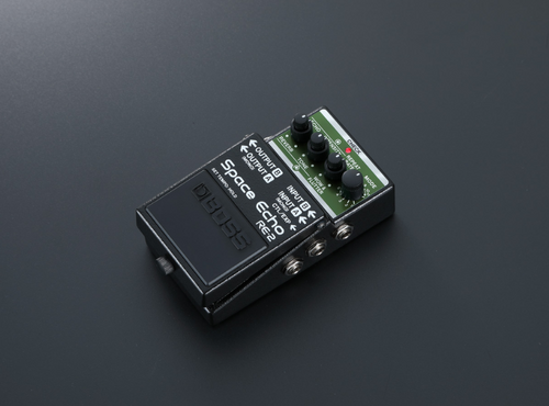 BOSS RE-2 | Space Echo Pedal de Delay e Reverb Compacto