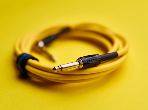 BOSS BIC-10A-YL | Cabo para Instrumento P10 x P10 em L de 3 Metros na Cor Amarelo