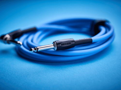 BOSS BIC-10A-BU | Cabo para Instrumento P10 x P10 em L de 3 Metros na Cor Azul