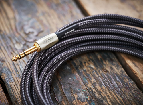 BOSS BGK-15 | Cabo Serial GK Digital de 4.5 metros